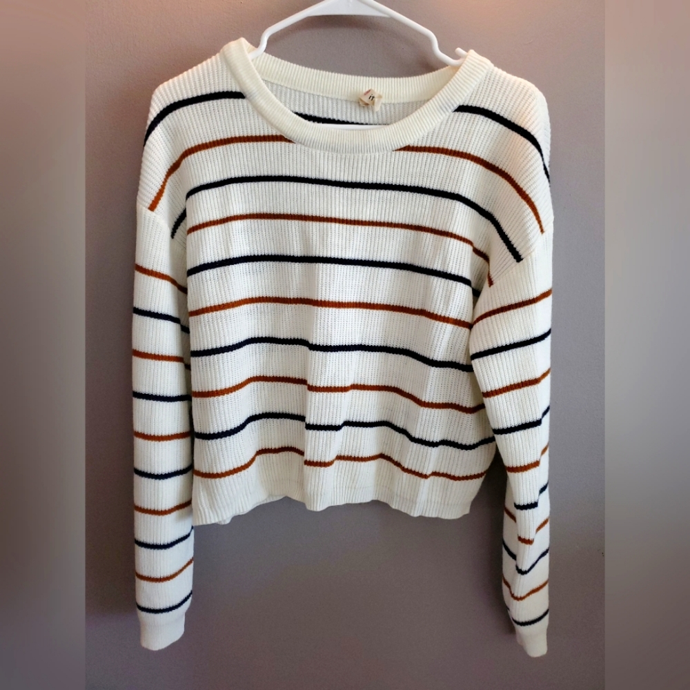 Crop sweater